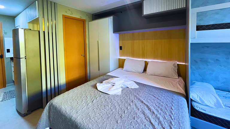 Studio com piscina privativa e 5 min da praia do Cupe!