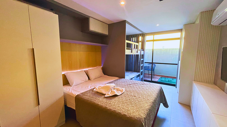 Studio com piscina privativa e 5 min da praia do Cupe!