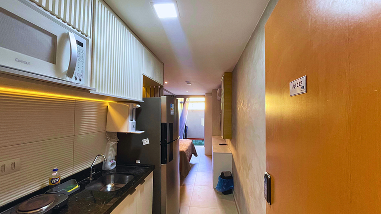 Studio com piscina privativa e 5 min da praia do Cupe!
