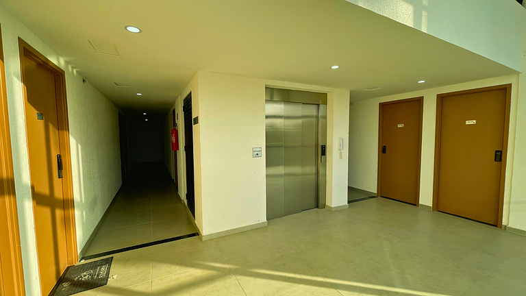 Studio com piscina privativa e 5 min da praia do Cupe!